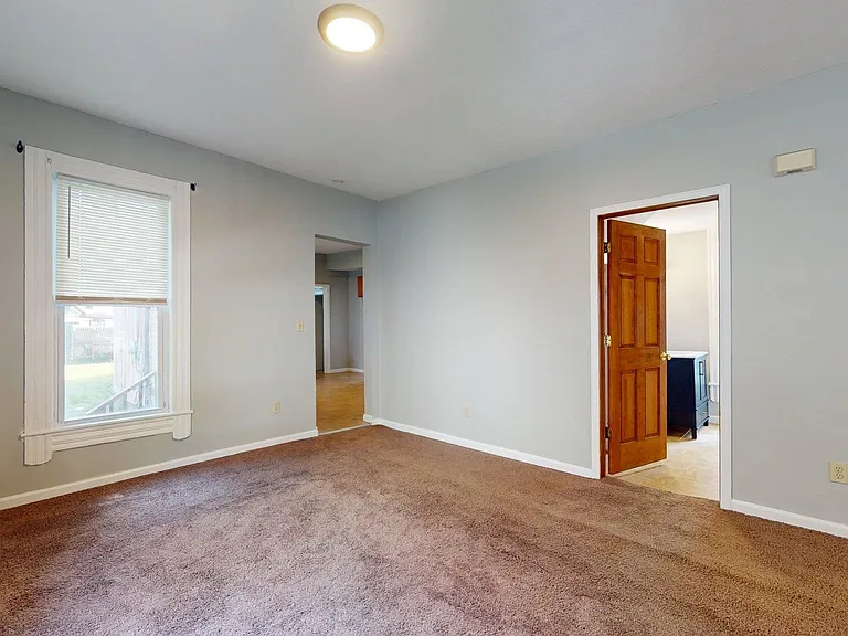 2053 W 95th St — Photo 17