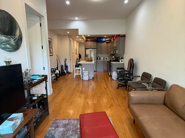 926 Lafayette Avenue image 1 of 25
