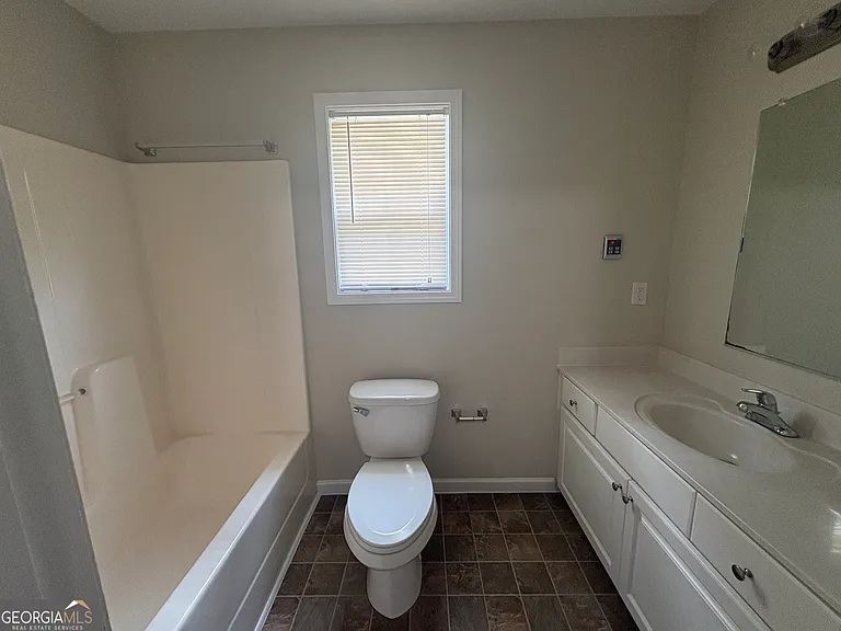 1701 Claxton Dairy Rd — Photo 5