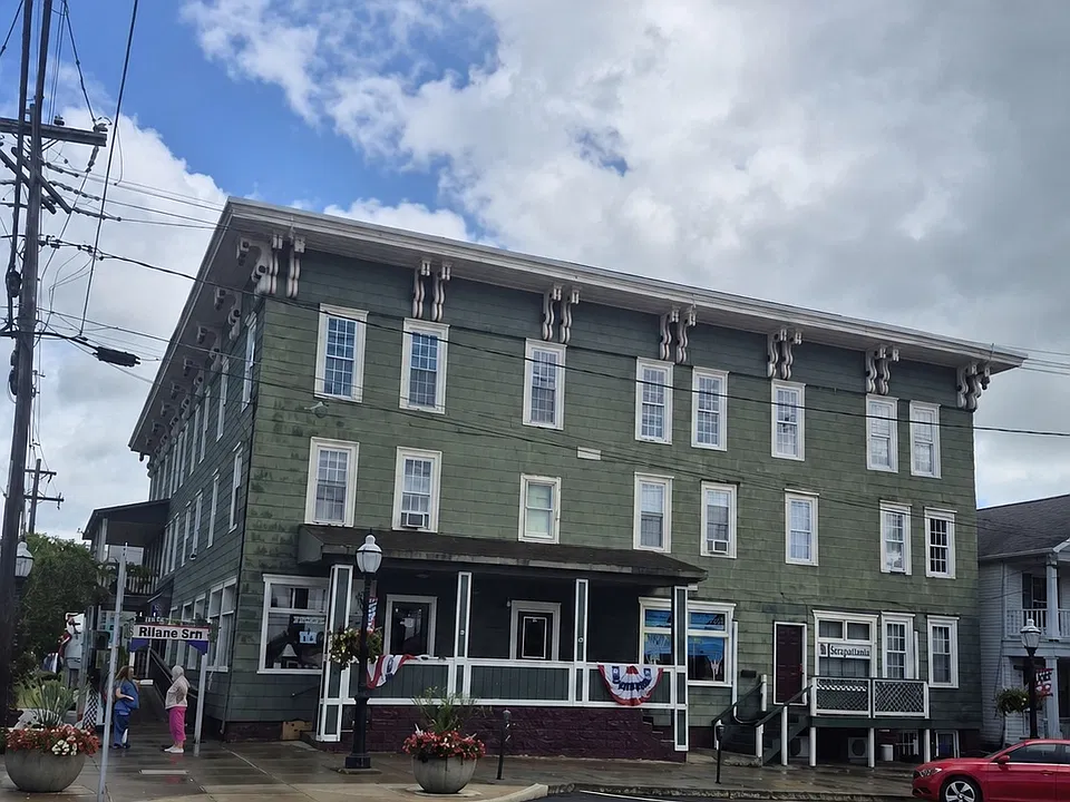 82 Public Ave #8