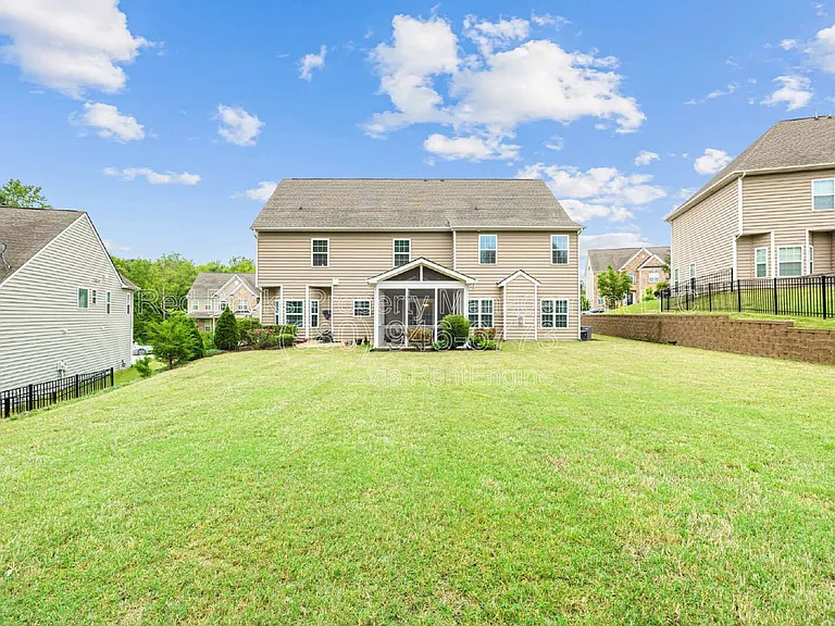 9229 Perseverance Dr — Photo 33
