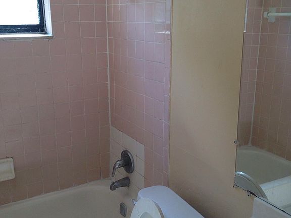 4th image of 7640 Kimberly Blvd APT 1C