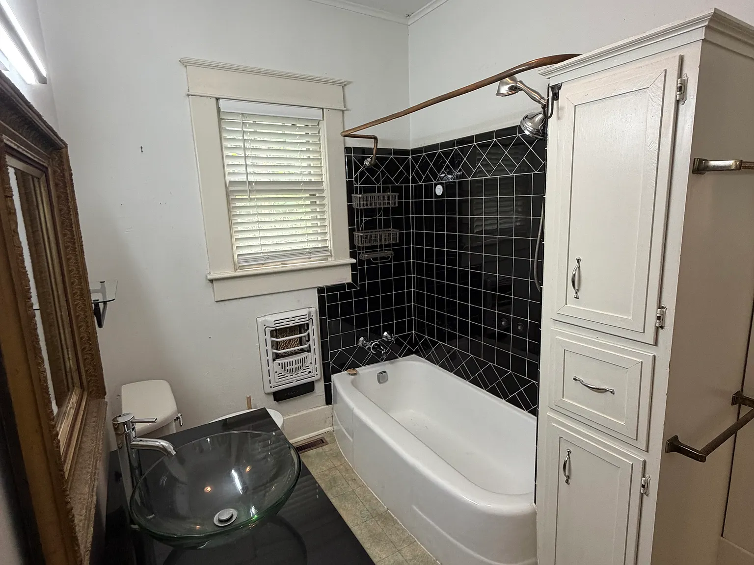 2 bed, 1800 sqft, $1,700 — Photo 2