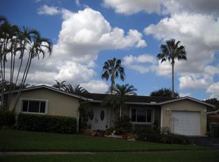 1700 NW 111th Ter, Pembroke Pines, FL 33026