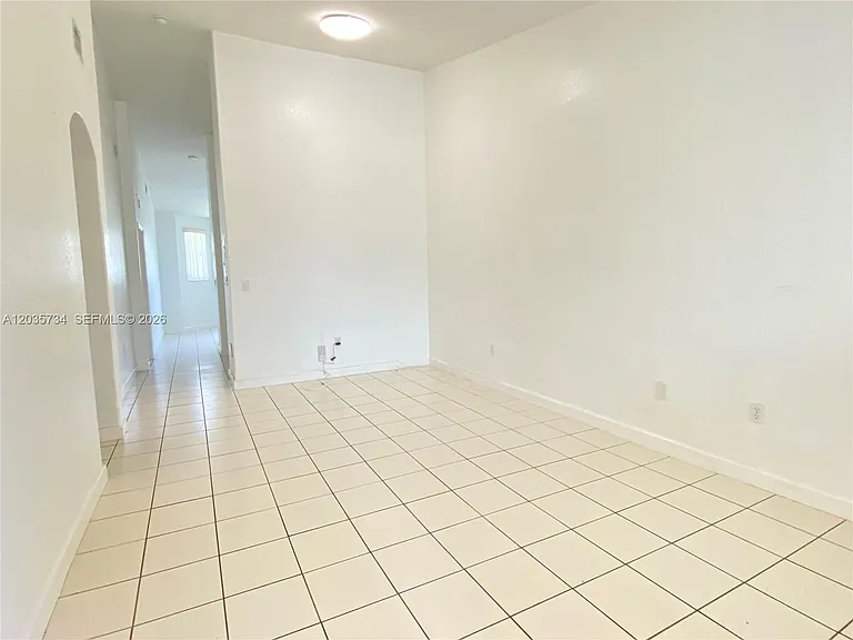 1658 SE 28th Ct #201 — Photo 3