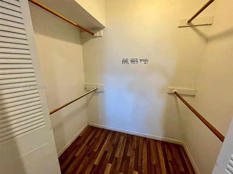 5021 W Oakland Park Blvd #309 — Photo 11