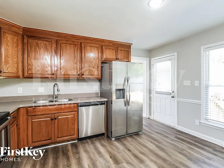 3313 Cross Winds Rd — Photo 8