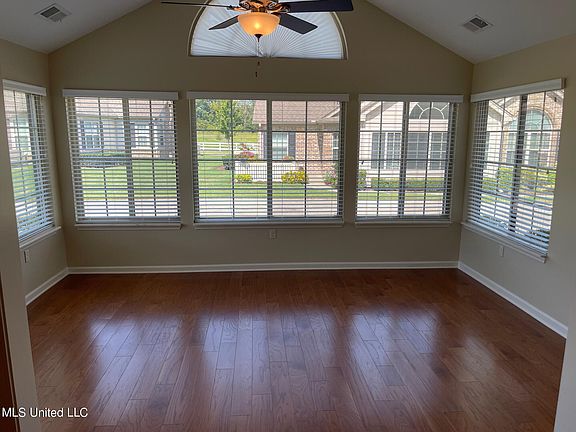 3rd image of 8678 Parkview Oaks Cir