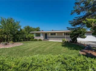 402 Reservoir Rd, Sequim, WA 98382