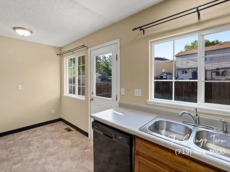 5833 Bow River Dr — Photo 16
