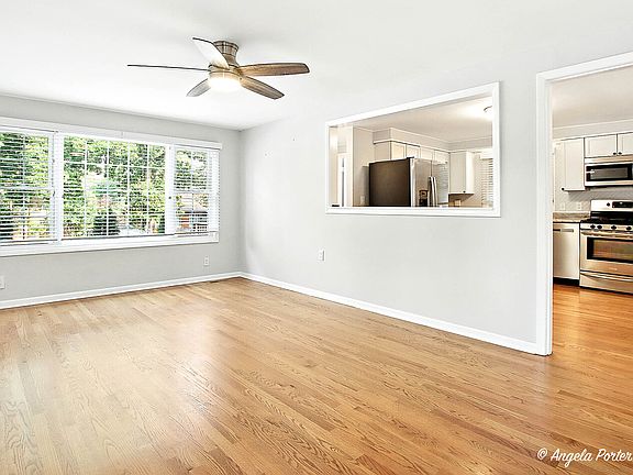5th image of 33648 N Oakland Dr