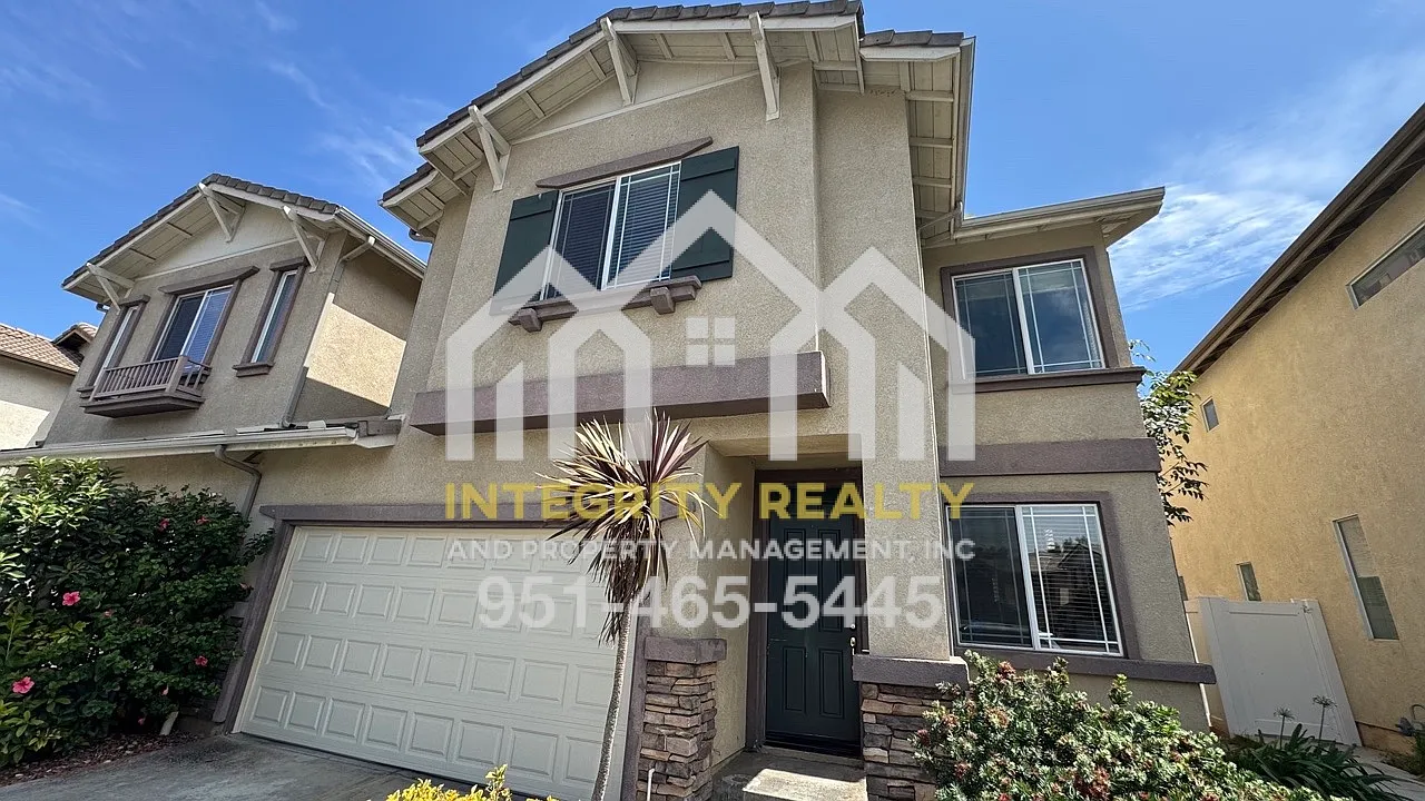 4 bed, 2.5 bath, 1927 sqft, $3,495 — Photo 1