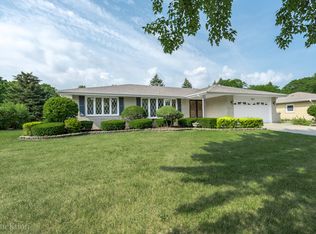513 Claremont Dr, Downers Grove, IL 60516