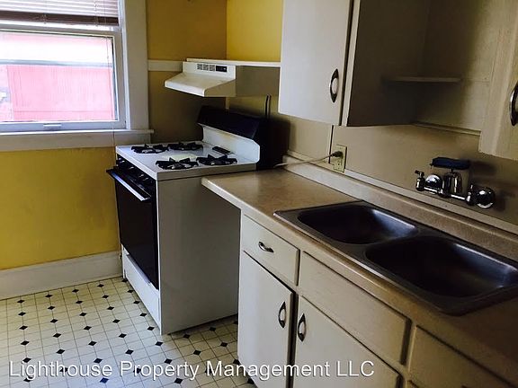 4th image of 623 Cherry St SE APT 5