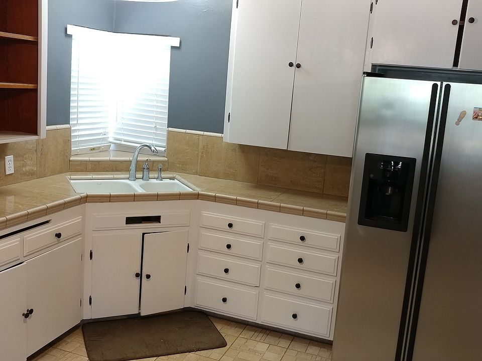 1st image of 1119 E Michigan Ave