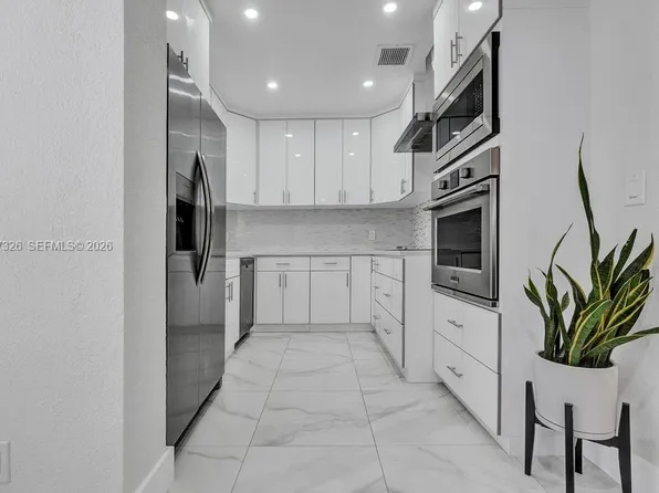 6471 SW 27th St, Miami, FL 33155