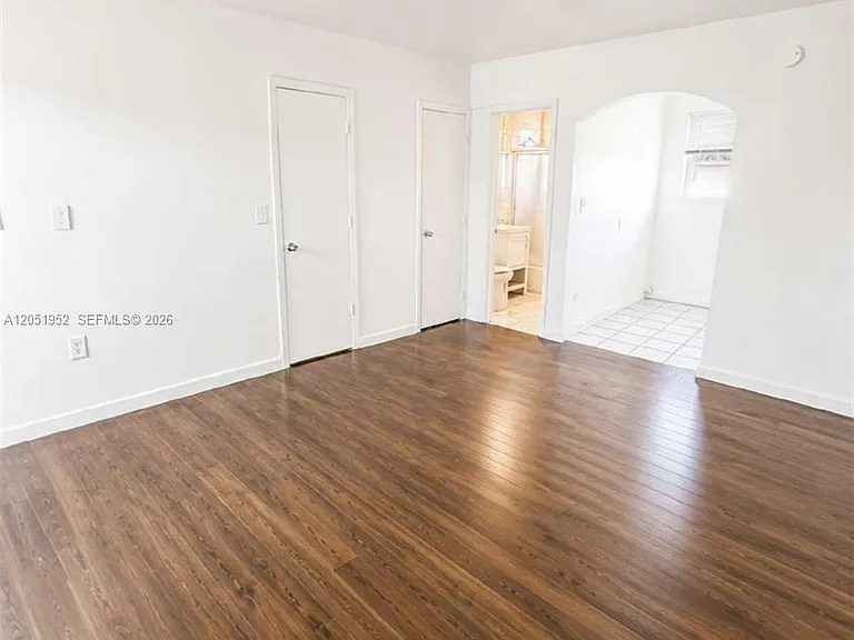 5305 Biscayne Blvd #203 — Photo 2