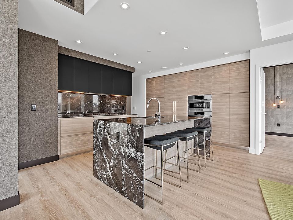 1st image of 680 Quayside Dr #608