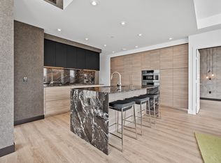 680 Quayside Dr #608, New Westminster, BC V3M 6Z6