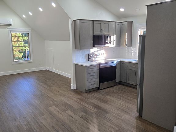 3rd image of 107B Rickert Ave #1