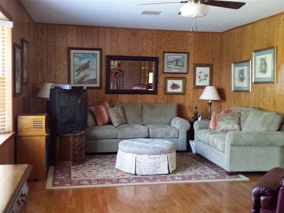 2nd image of 2110 Carol Dr