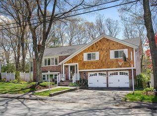28 Connolly St, Randolph, MA 02368