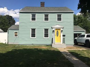 15 Beaufort Cir, Springfield, MA 01104