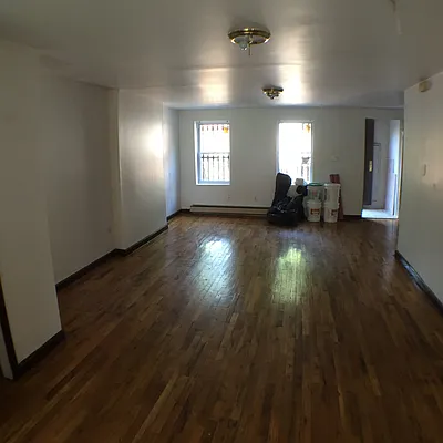 Rented by Rental Solutions Inc | media 32