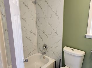 28085 Fairfax St, Southfield, MI 48076