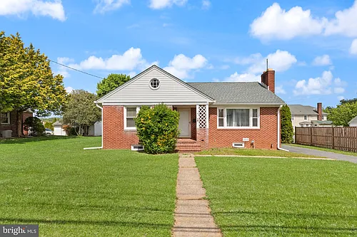 16 Homestead St Photo 1