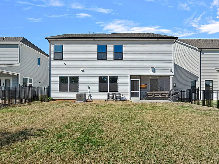 8604 Bridgegate Dr — Photo 35