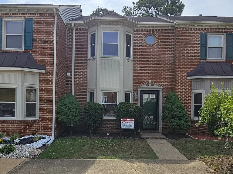 627 Creekside Ct — Photo 1