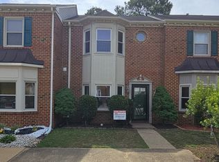 627 Creekside Ct, Chesapeake, VA 23320