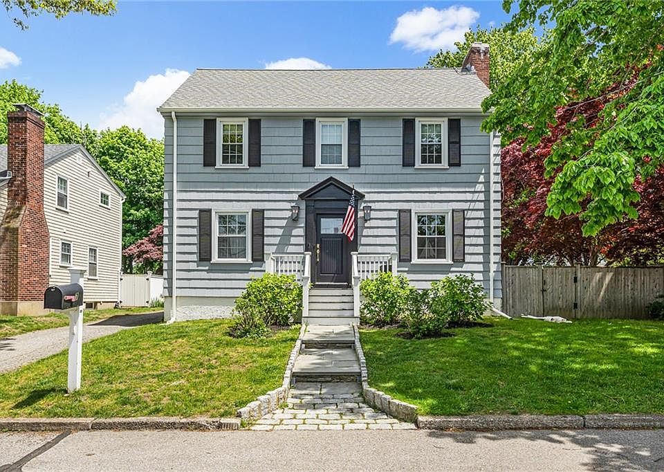 1st image of 7 Florence Ave