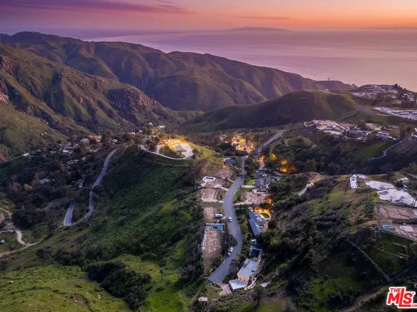 1712 Manzanita Park Ave, Malibu, CA 90265