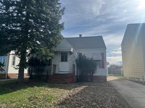 5127 Erwin St, Maple Heights, OH 44137