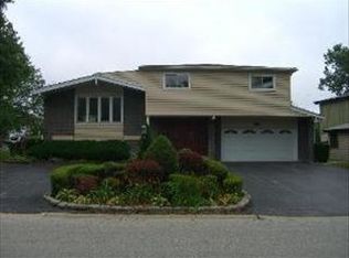 9923 N Wendy Way, Niles, IL 60714