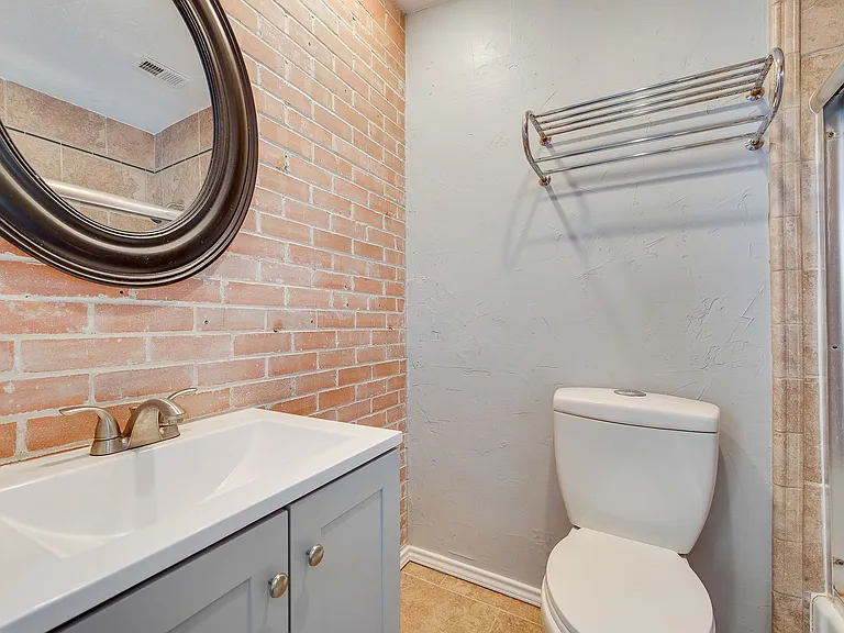 7815 Royal Ln #7815 — Photo 21
