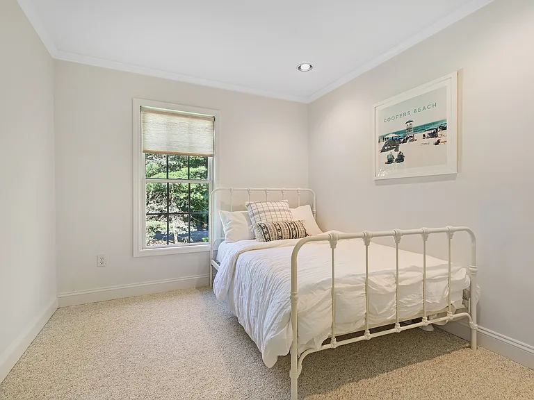 White Oak Ln — Photo 15
