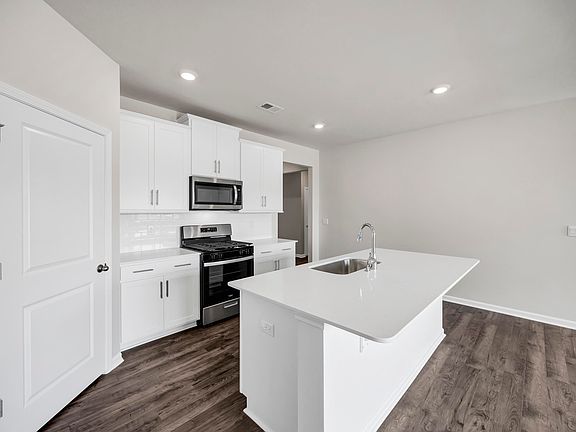 3rd image of 333 Babcock Way