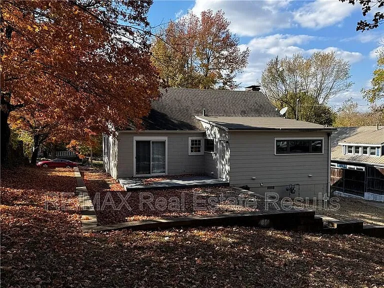 610 N Olive Ave — Photo 6