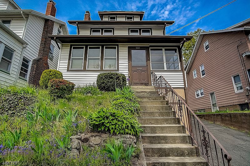 1st image of 166 Tappan Ave