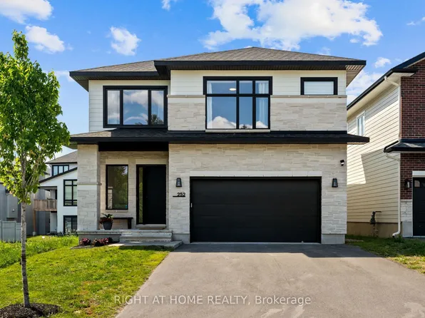 252 Ketchikan Cres, Ottawa, ON K2T 0L7