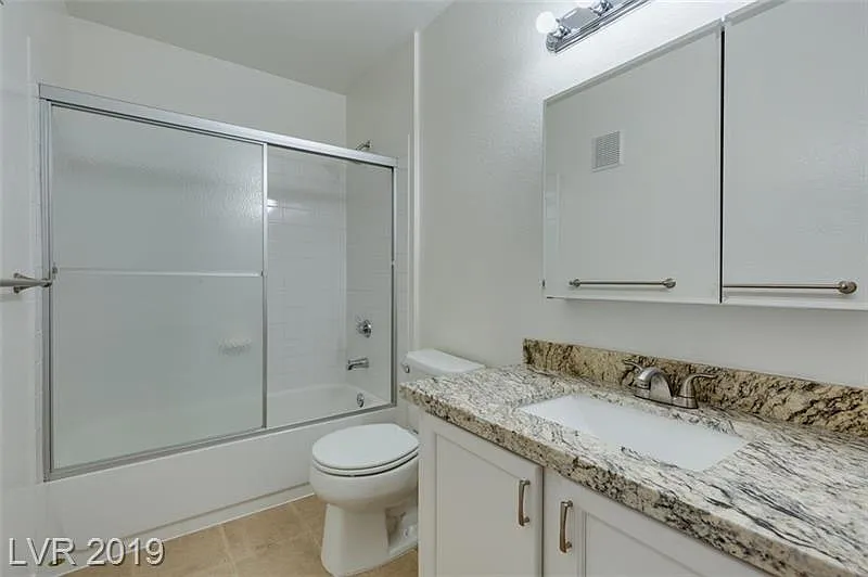 2 bed, 987 sqft, $1,650 — Photo 4