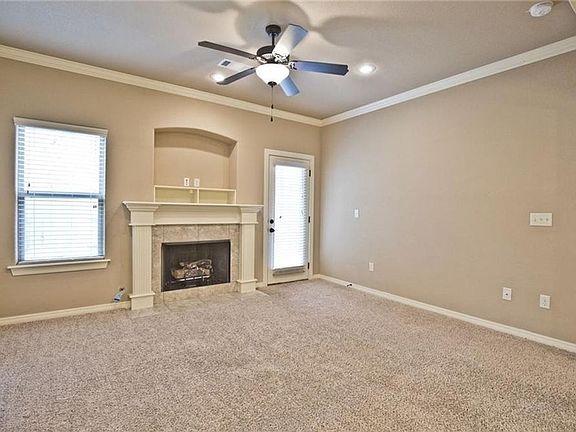 3rd image of 2634 N Villa Blvd