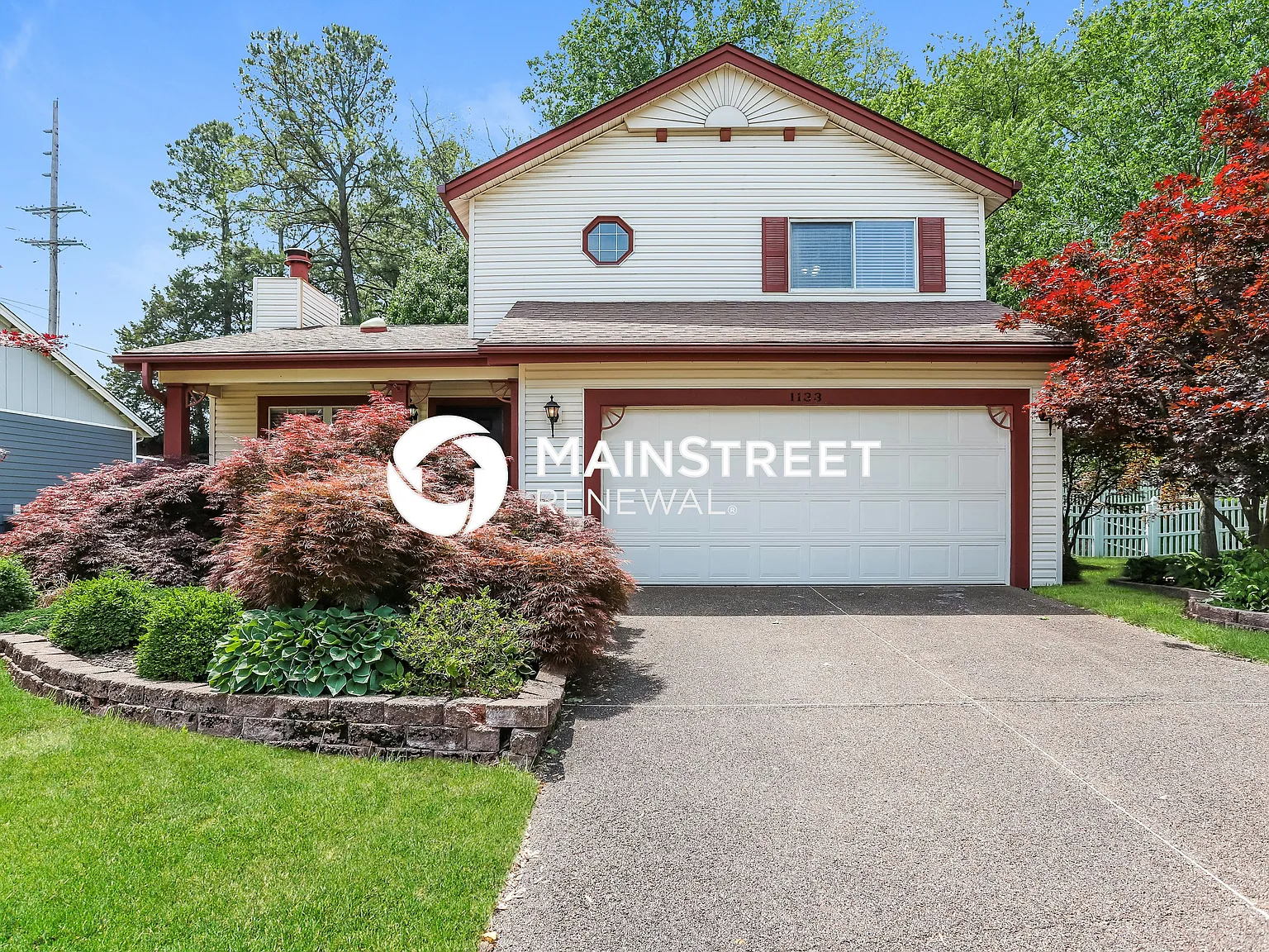 1133 Treetop Village Dr — Photo 1