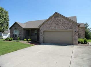 221 Oakview Dr, Mooresville, IN