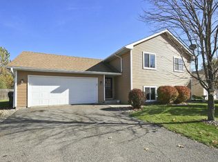 104 Century Ln, Silver Lake, MN 55381