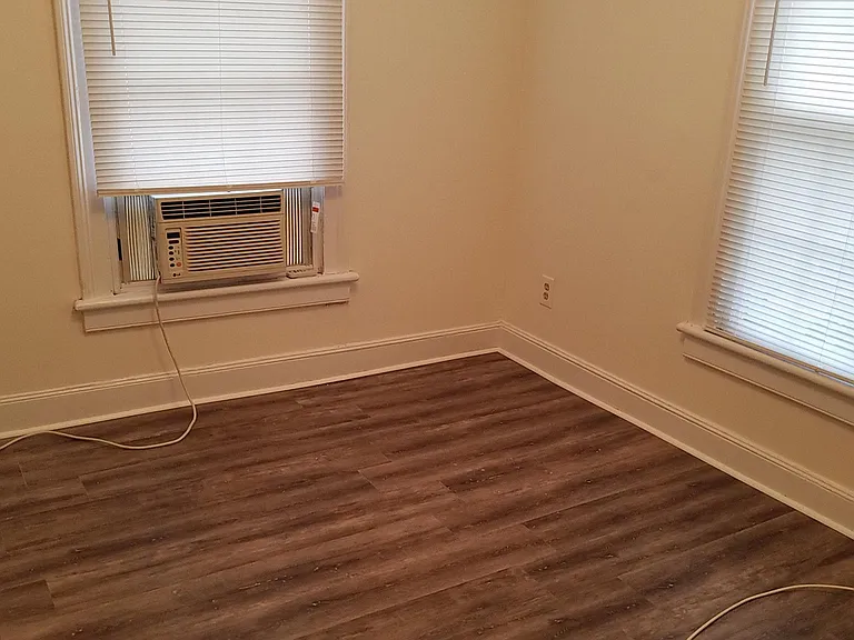 409 W Lincoln Ave — Photo 25