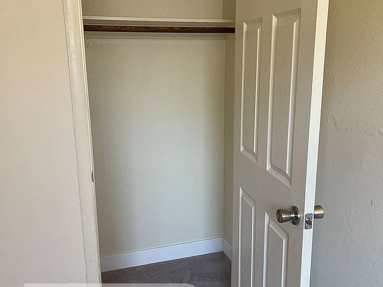 7827 Zenith Dr — Photo 8